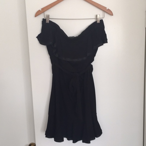 Dress - 95% Ray 5% spandex, black, White House BM. - Picture 1 of 5